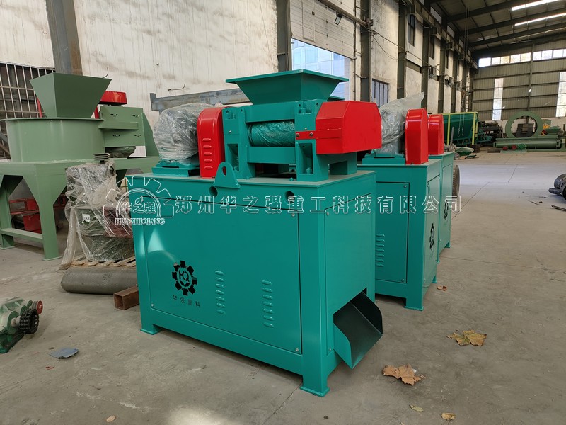 對輥擠壓造粒機(jī).jpg