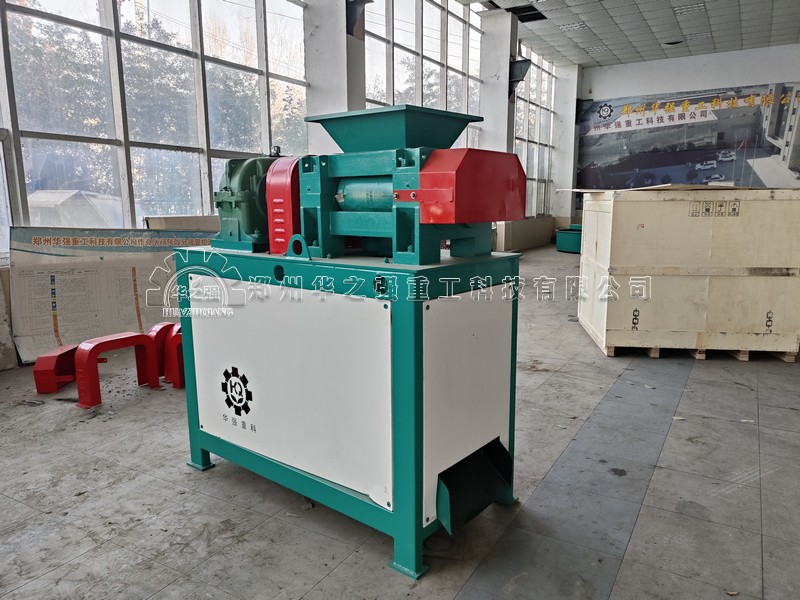 對輥擠壓造粒機(jī).jpg